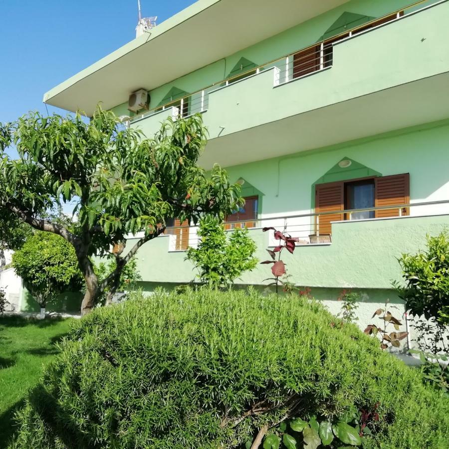Jonny Guesthouse Ksamil Exteriér fotografie
